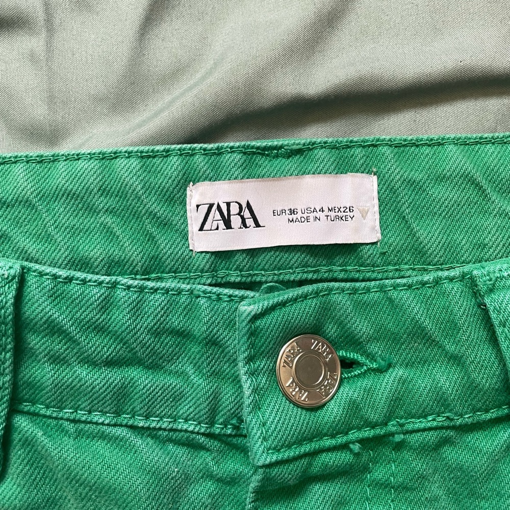 Green high rise jeans from Zara